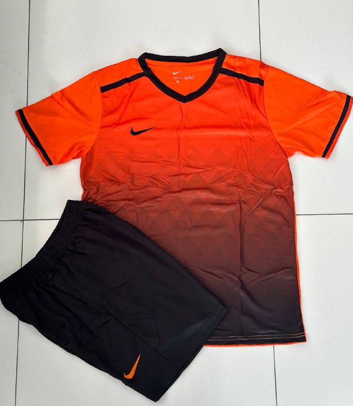 [AXL-31480-L] Trenerovka uchun Nike (L)