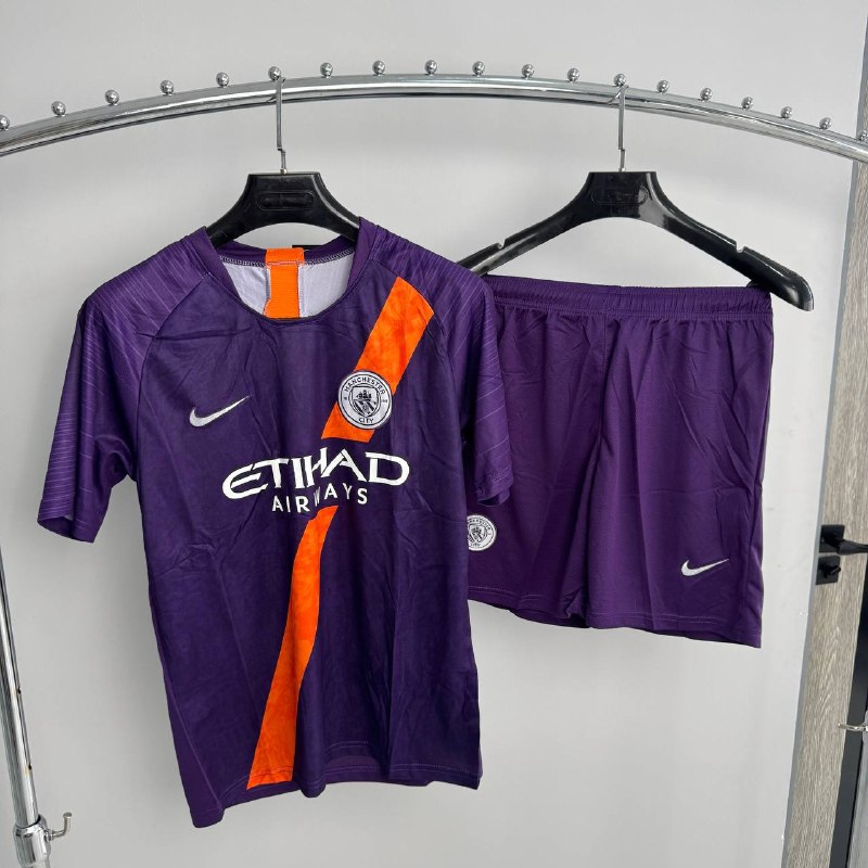 Futbol formasi Manchester sity