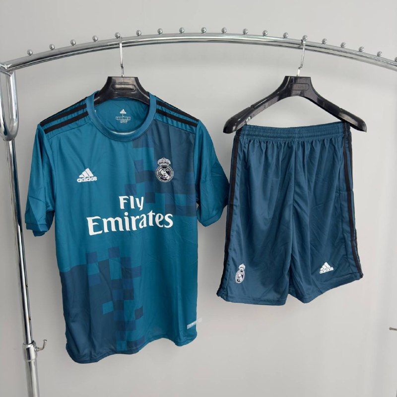 Futbol formasi Real Madrid 17/18