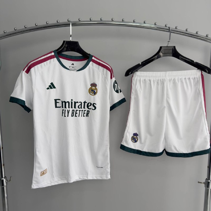 Futbol formasi Real Madrid 26/27
