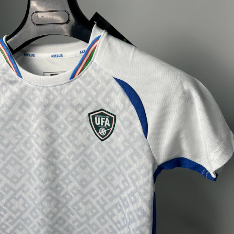 Futbol formasi UZB bolalar