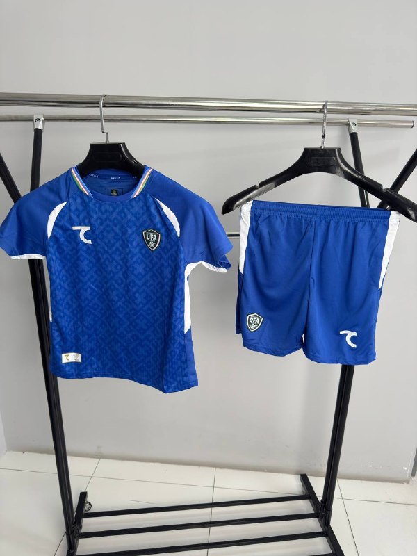 Futbol formasi UZB bolalar