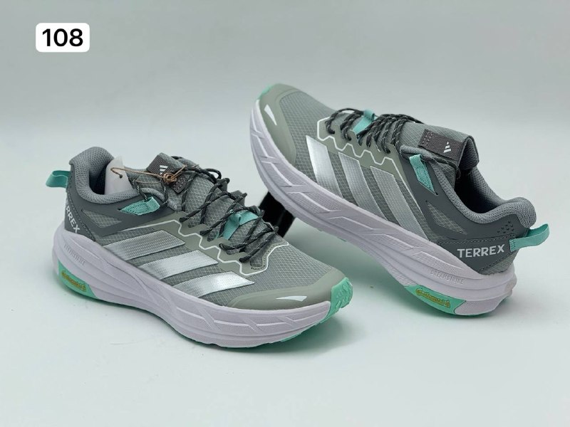 Krossovka Adidas
